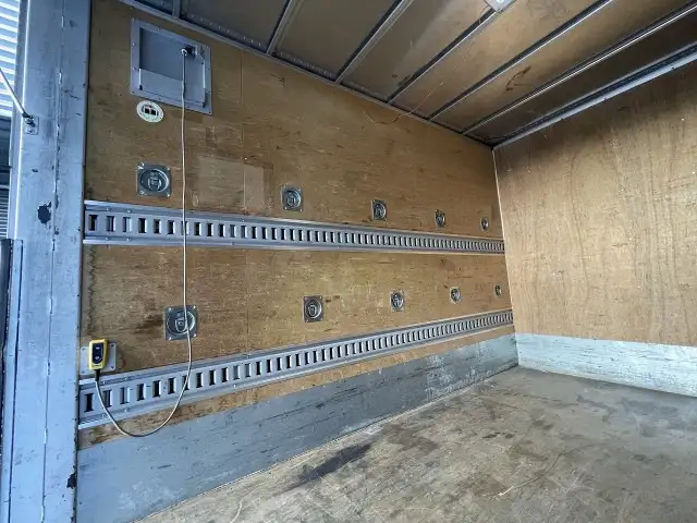 トヨタ ダイナ 小型 アルミバン パワーゲート TPG-XZU605の中古トラック画像6