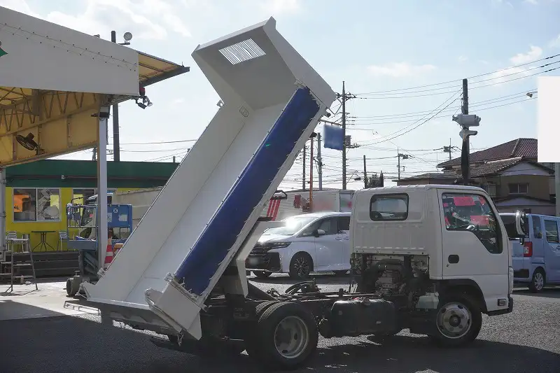 いすゞ エルフ 小型 ダンプ ローダー 強化の中古トラック画像4
