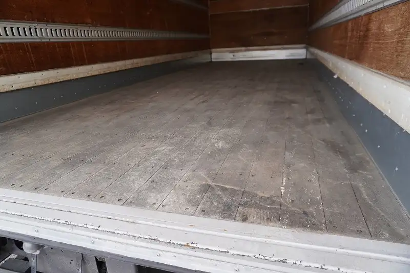 いすゞ フォワード 中型/増トン アルミバン パワーゲート ベッドの中古トラック画像5