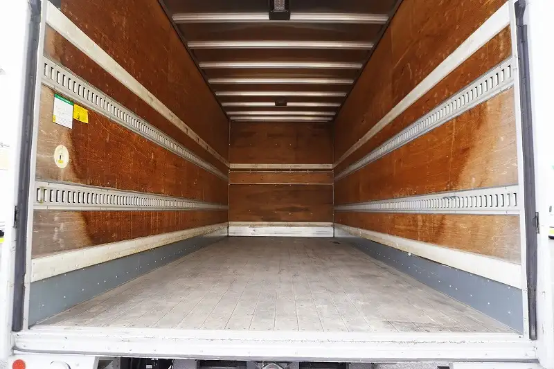 いすゞ フォワード 中型/増トン アルミバン パワーゲート ベッドの中古トラック画像4