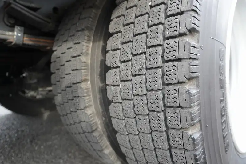 いすゞ フォワード 中型/増トン アルミバン パワーゲート ベッドの中古トラック画像20