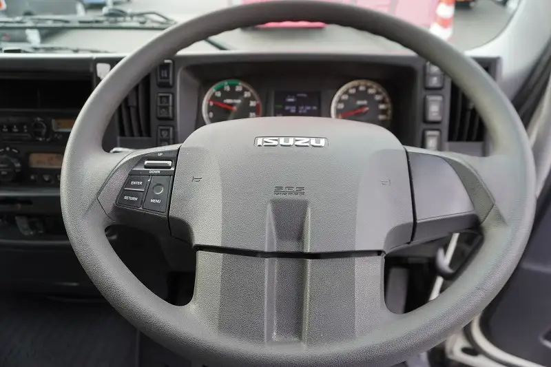 いすゞ フォワード 中型/増トン アルミバン パワーゲート ベッドの中古トラック画像11