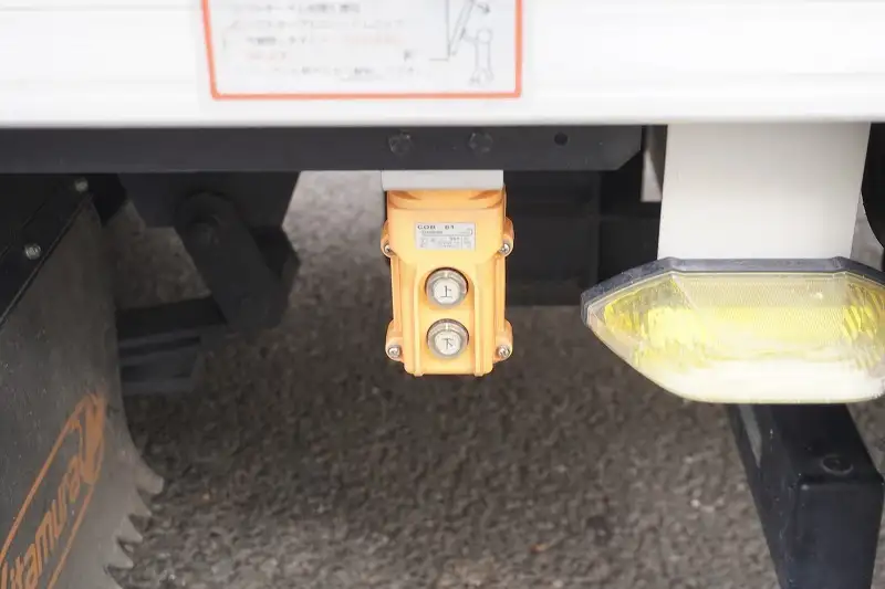 いすゞ エルフ 小型 アルミバン パワーゲート サイドドアの中古トラック画像10