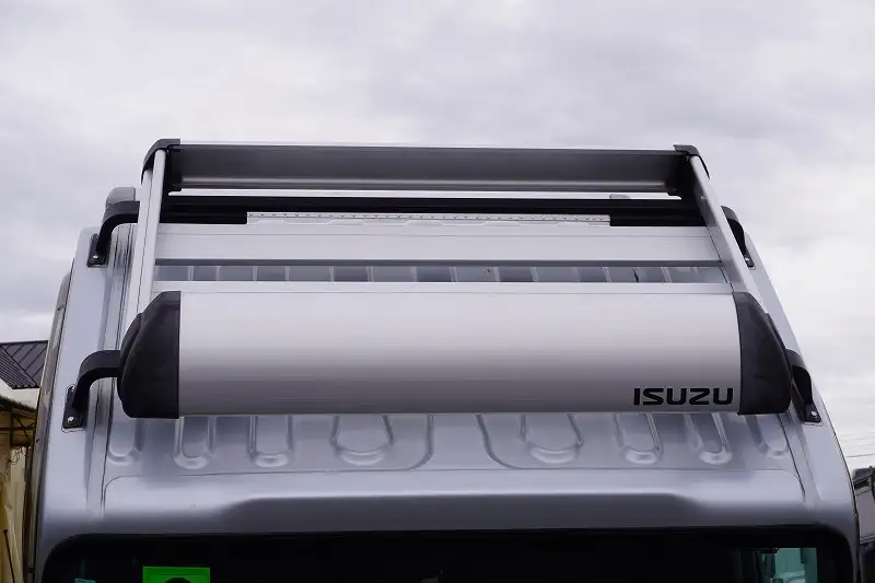 いすゞ エルフ 小型 アルミバン パワーゲート サイドドアの中古トラック画像9