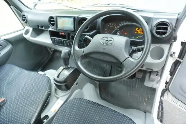 トヨタ ダイナ 小型 平ボディ 3BF-TRY230 R4の中古トラック画像11