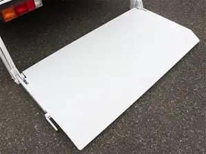 三菱 キャンター 小型 平ボディ Wキャブ パワーゲートの中古トラック画像9