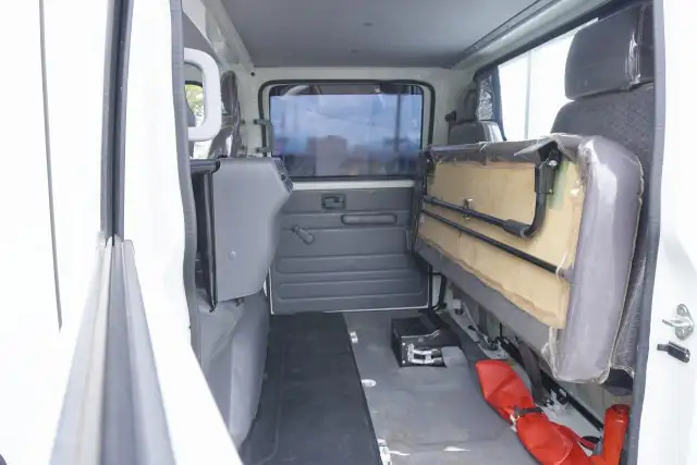 いすゞ エルフ 小型 平ボディ Wキャブ 床鉄板の中古トラック画像15