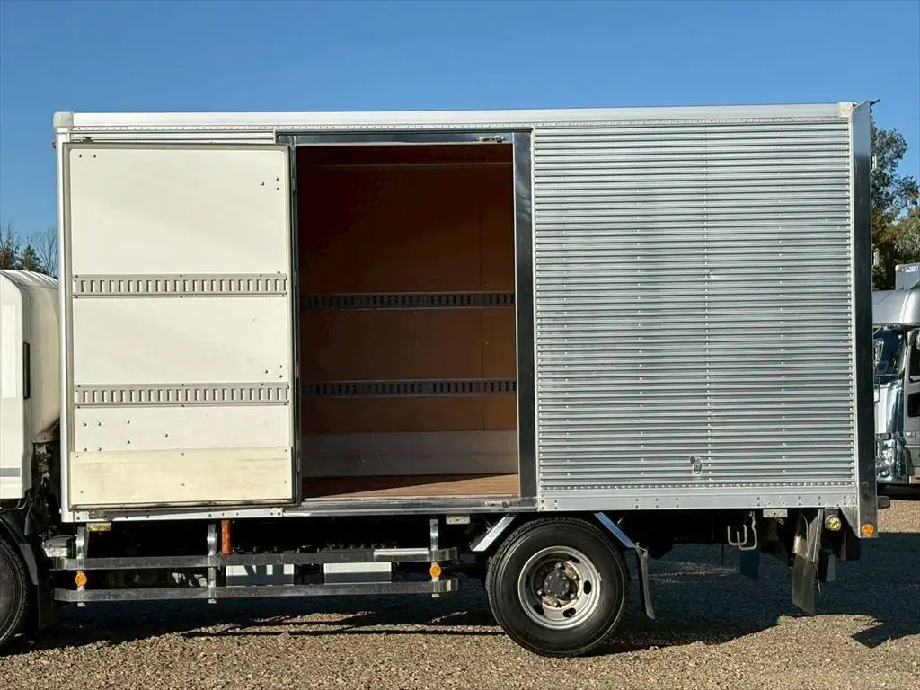 いすゞ エルフ 小型 アルミバン サイドドア 2RG-NPR88YNの中古トラック画像6