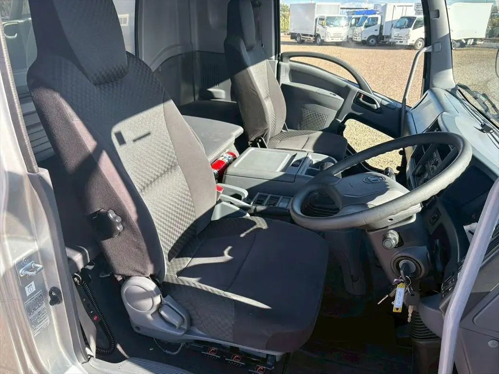 日産UD コンドル 中型/増トン ウイング エアサス ベッドの中古トラック画像13