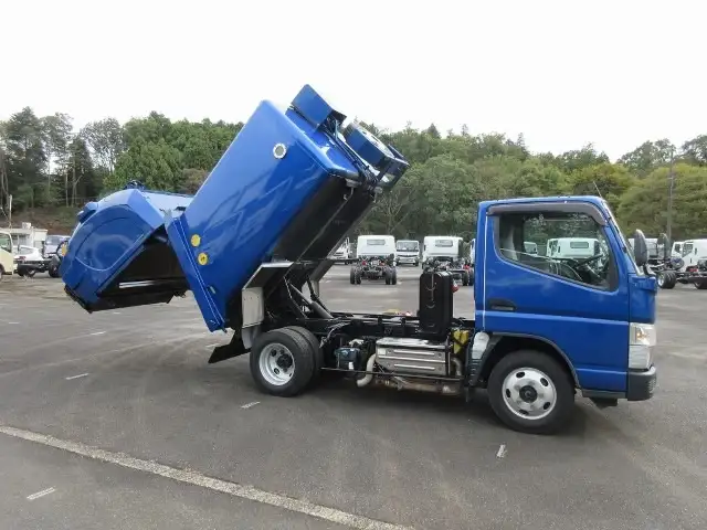 三菱 キャンター 小型 パッカー車 巻き込み式 回転ダンプ式の中古トラック画像4