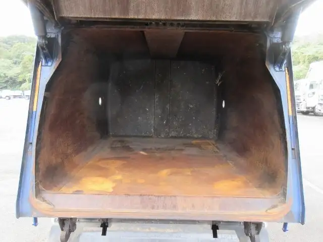 三菱 キャンター 小型 パッカー車 巻き込み式 回転ダンプ式の中古トラック画像9