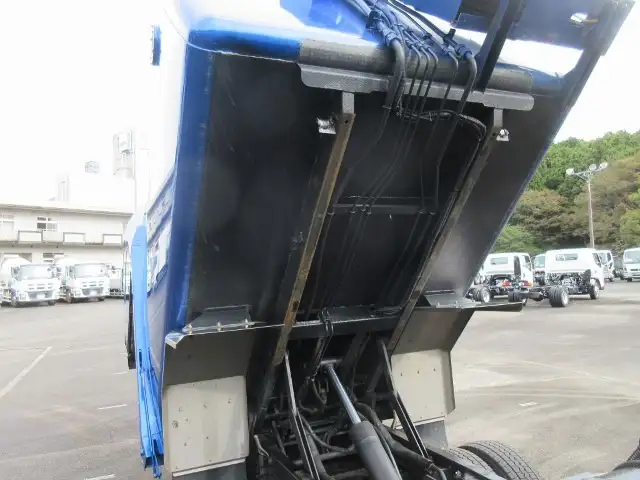 三菱 キャンター 小型 パッカー車 巻き込み式 回転ダンプ式の中古トラック画像15