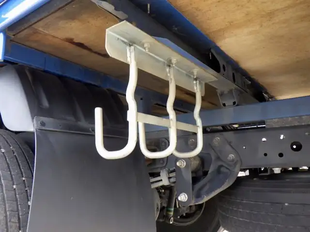 日野 デュトロ 小型 平ボディ パワーゲート 床鉄板の中古トラック画像16