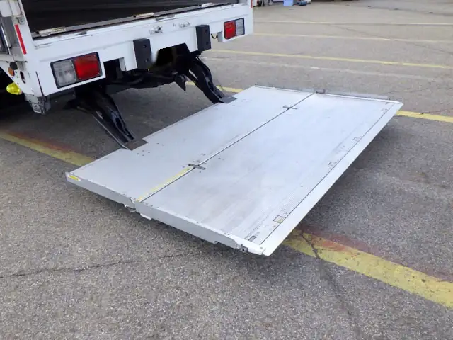 日野 レンジャー 中型/増トン ウイング パワーゲート ベッドの中古トラック画像10