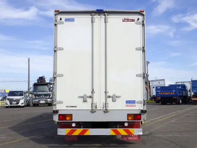 いすゞ フォワード 中型/増トン ウイング エアサス ベッドの中古トラック画像3