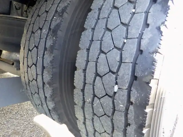 いすゞ フォワード 中型/増トン ウイング エアサス ベッドの中古トラック画像20