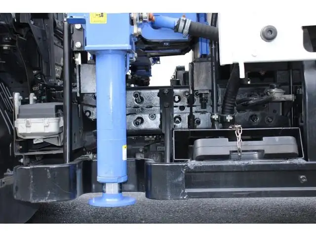 いすゞ エルフ 小型 クレーン付 4段 ラジコンの中古トラック画像16