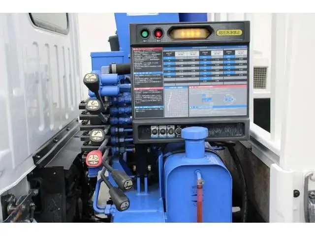 いすゞ エルフ 小型 クレーン付 4段 ラジコンの中古トラック画像9