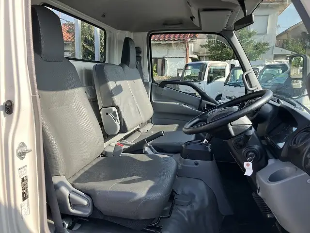 日野 デュトロ 小型 平ボディ 2RG-XZU710M R2の中古トラック画像10