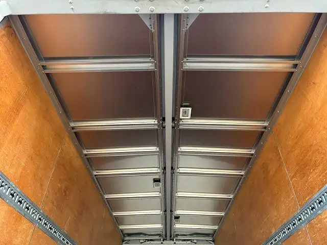 日野 レンジャー 中型/増トン ウイング エアサス ベッドの中古トラック画像10