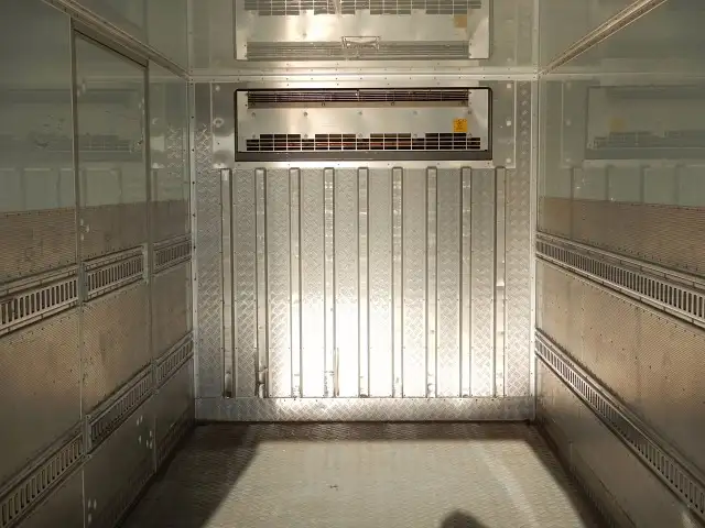 いすゞ フォワード 中型/増トン 冷凍冷蔵 パワーゲート スタンバイの中古トラック画像8