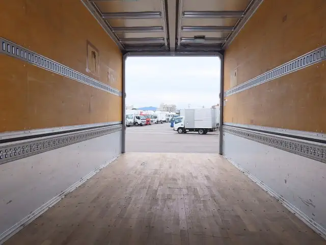 日野 レンジャー 中型/増トン ウイング エアサス ベッドの中古トラック画像9