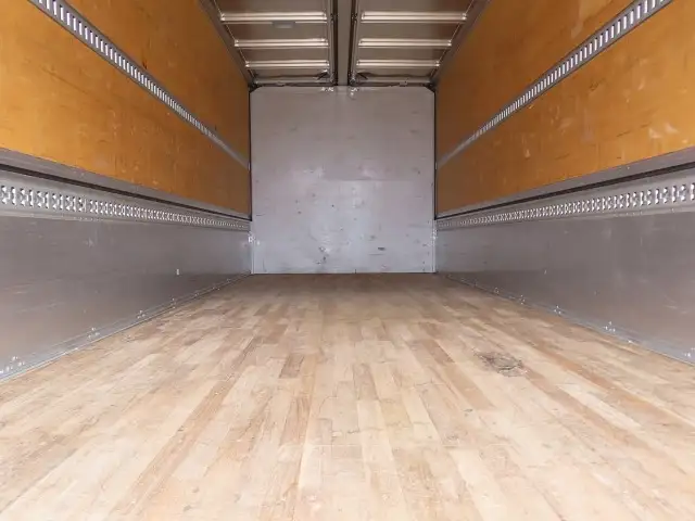 日野 レンジャー 中型/増トン ウイング エアサス ベッドの中古トラック画像8