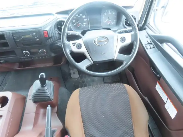 日野 レンジャー 中型/増トン ウイング エアサス ベッドの中古トラック画像13