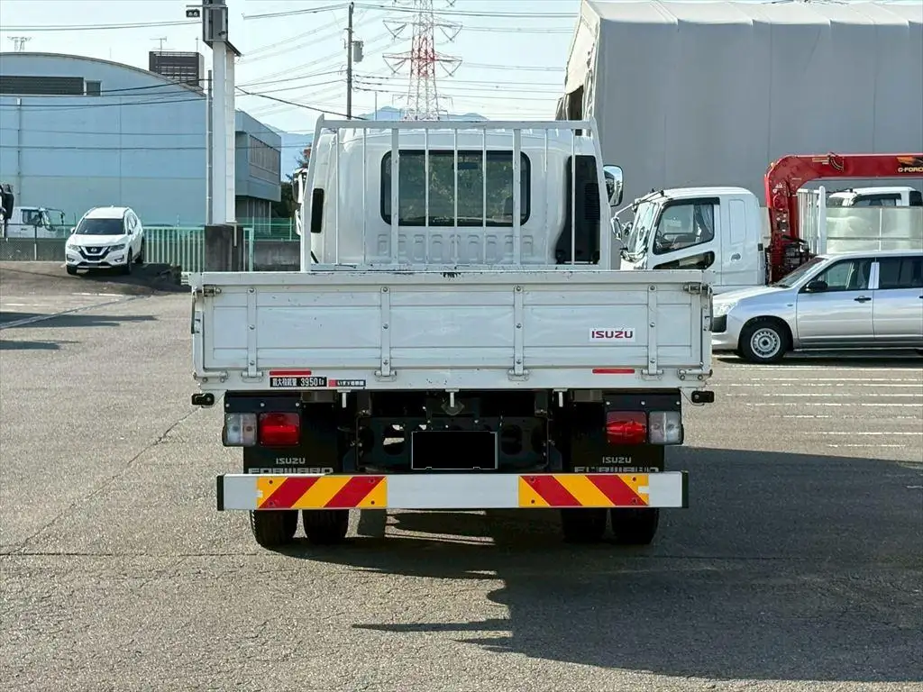 いすゞ フォワード 中型/増トン 平ボディ ベッド 2PG-FRR90S2の中古トラック画像4