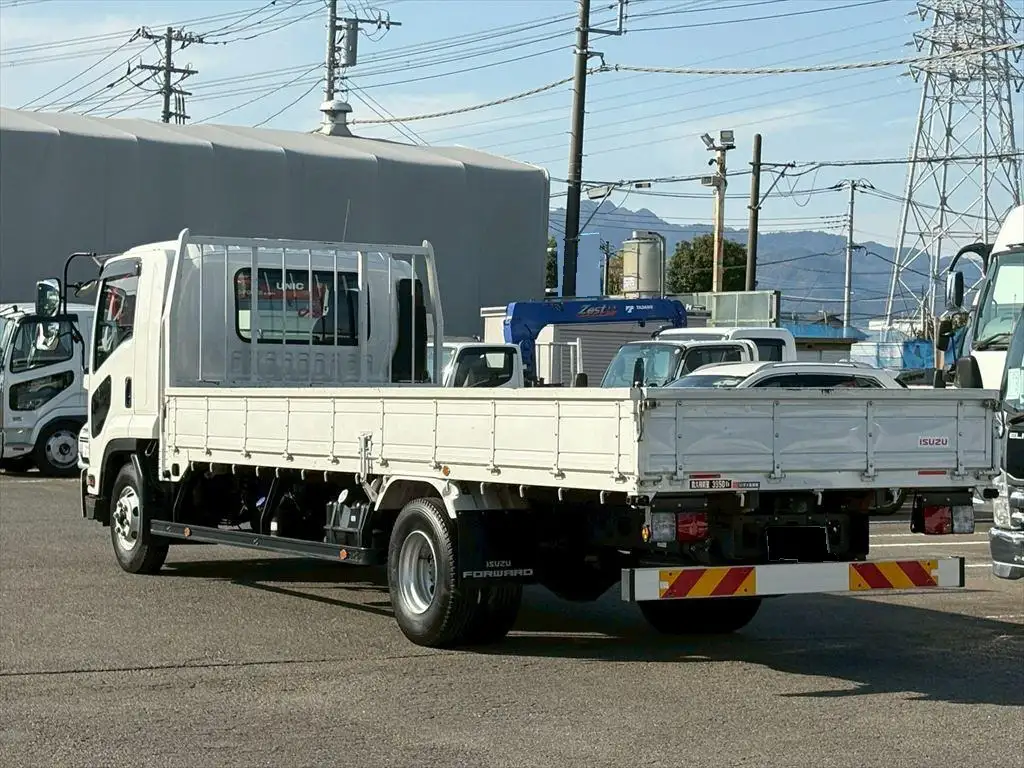 いすゞ フォワード 中型/増トン 平ボディ ベッド 2PG-FRR90S2の中古トラック画像5