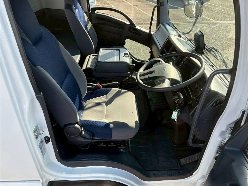 いすゞ フォワード 中型/増トン 平ボディ ベッド 2PG-FRR90S2の中古トラック画像12