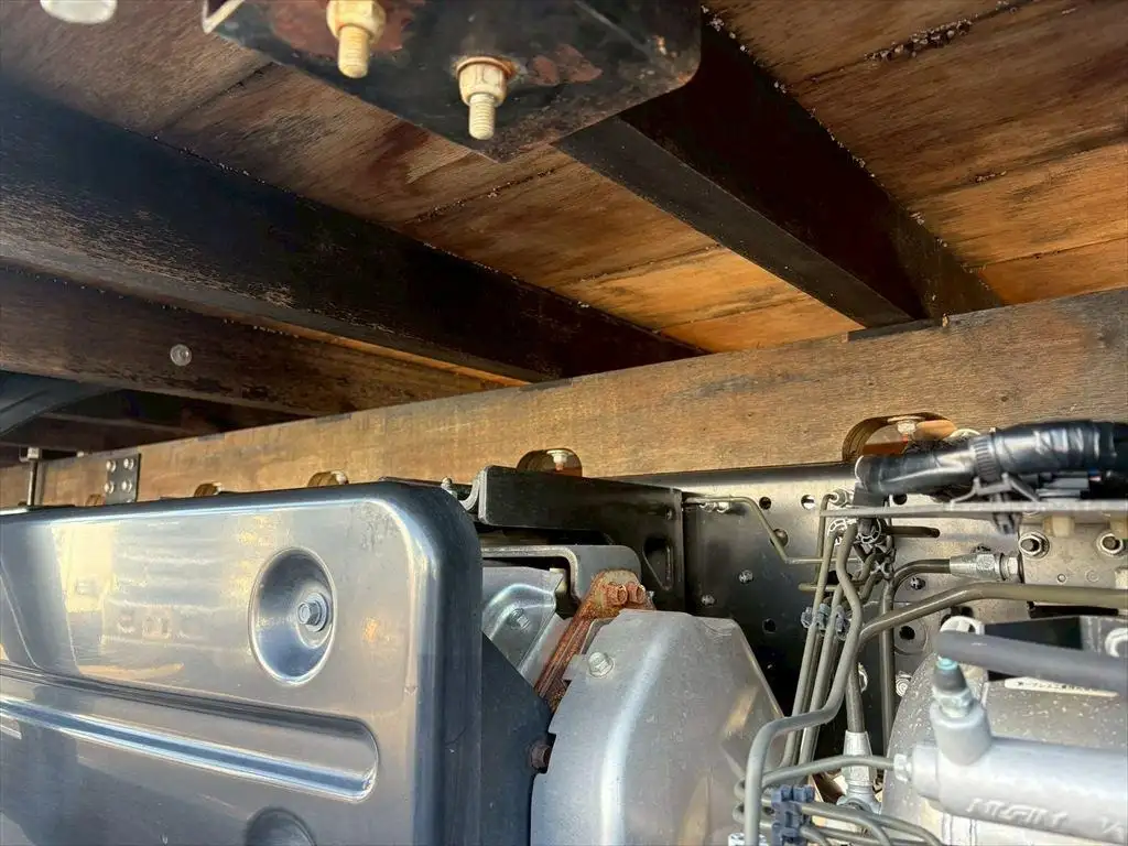 いすゞ フォワード 中型/増トン 平ボディ ベッド 2PG-FRR90S2の中古トラック画像19