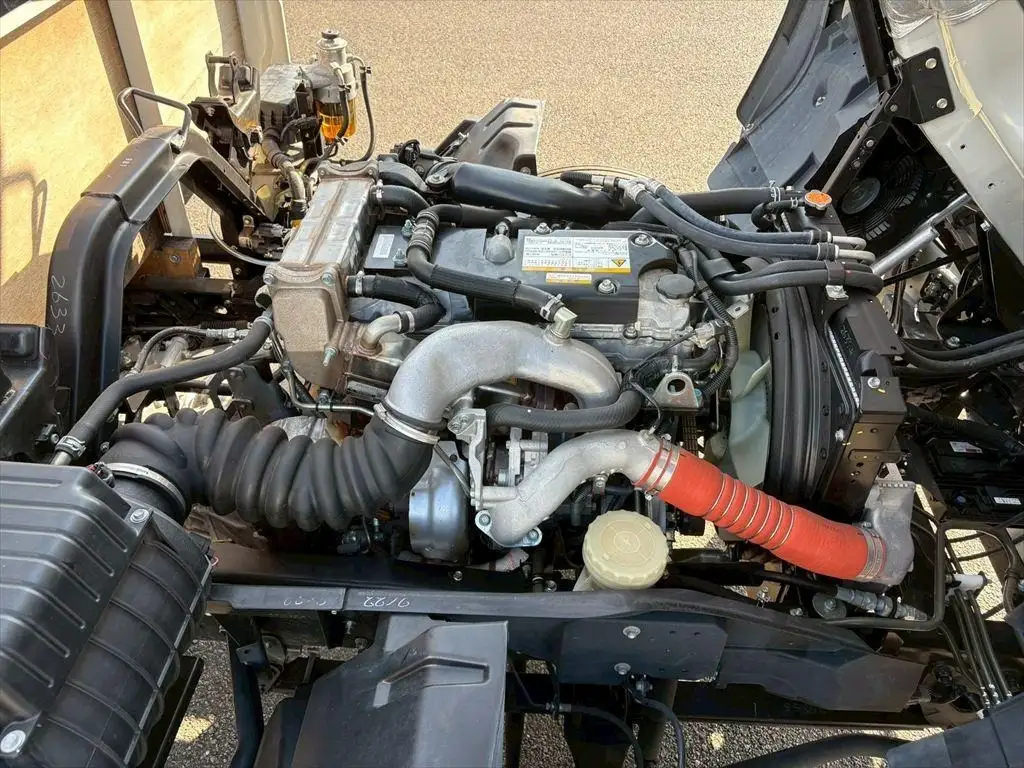 いすゞ フォワード 中型/増トン 平ボディ ベッド 2PG-FRR90S2の中古トラック画像20