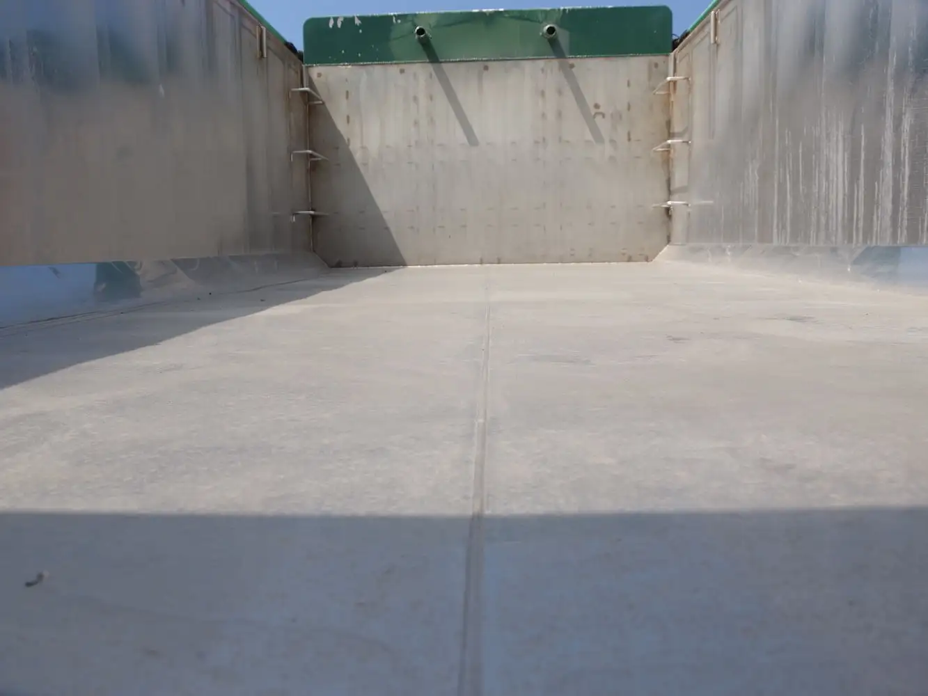 いすゞ ギガ 大型 ダンプ 土砂禁 天蓋付きの中古トラック画像9