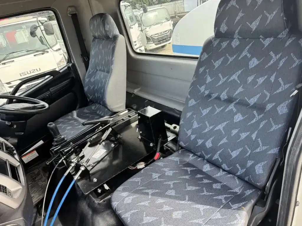 日野 レンジャー 中型/増トン タンク車 散水車 TKG-FC9JCAPの中古トラック画像13