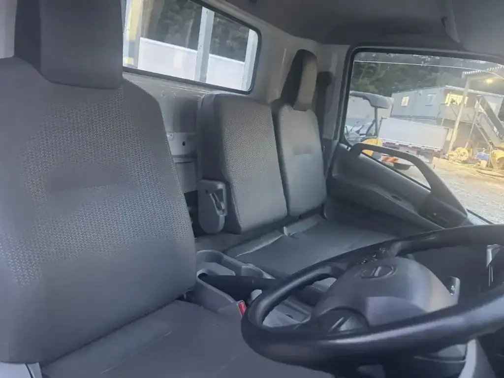 日野 デュトロ 小型 平ボディ 2RG-XZU710M R2の中古トラック画像9