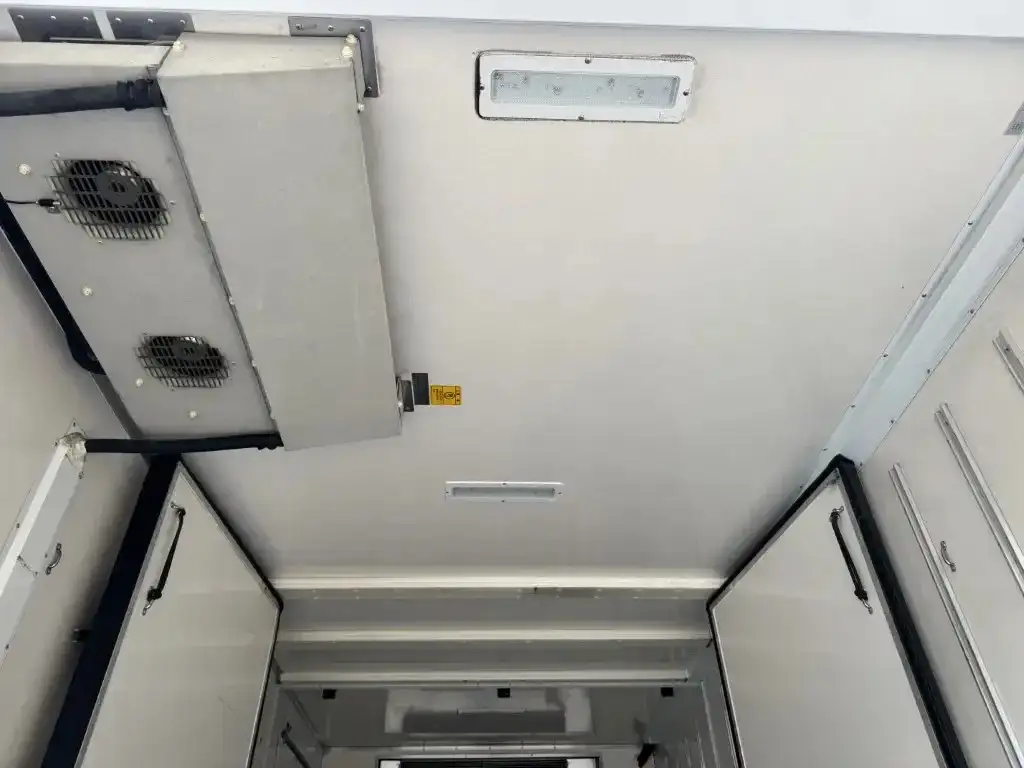 いすゞ エルフ 小型 冷凍冷蔵 低温 パワーゲートの中古トラック画像11