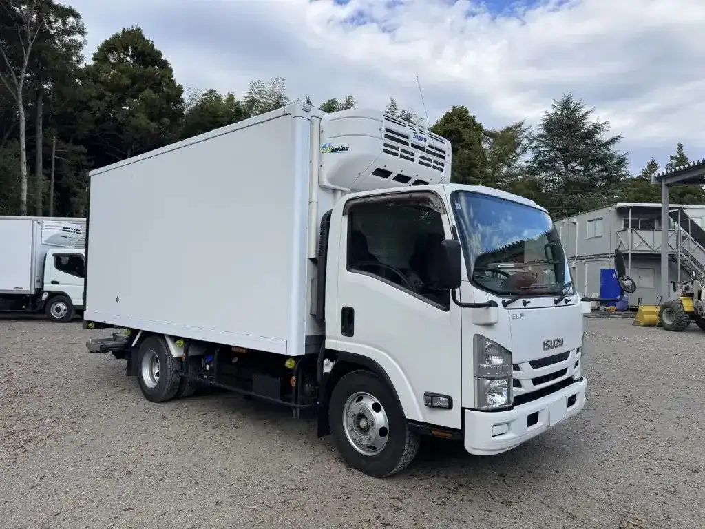 いすゞ エルフ 小型 冷凍冷蔵 低温 パワーゲートの中古トラック画像2