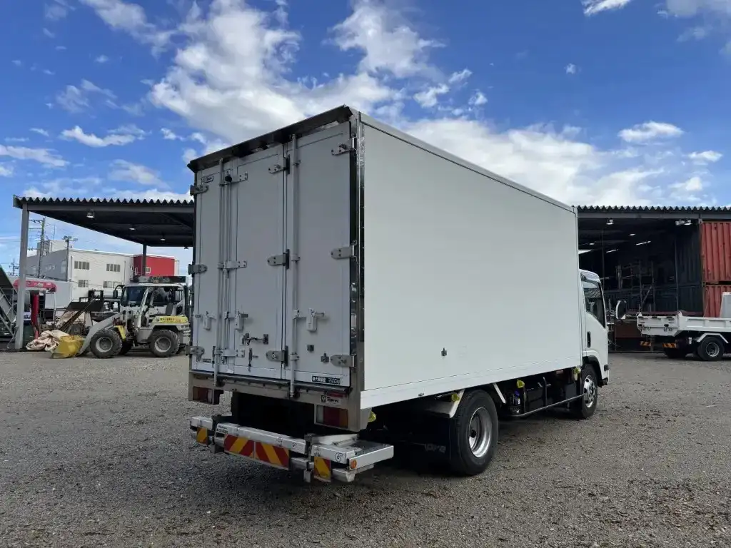 いすゞ エルフ 小型 冷凍冷蔵 低温 パワーゲートの中古トラック画像3