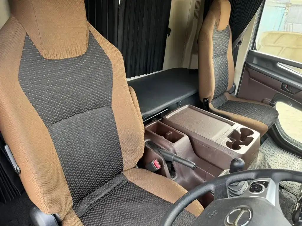 日野 レンジャー 中型/増トン ウイング パワーゲート ベッドの中古トラック画像11