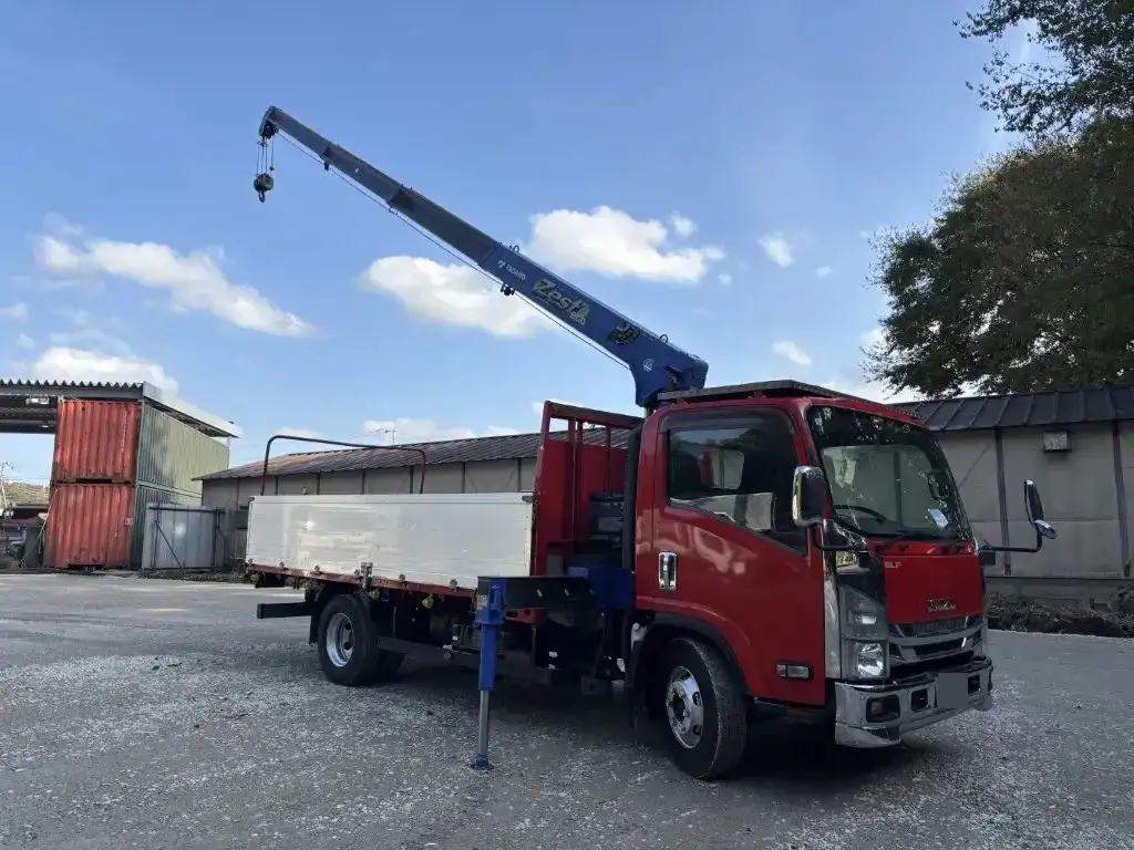 いすゞ エルフ 小型 クレーン付 アルミブロック 4段の中古トラック画像2