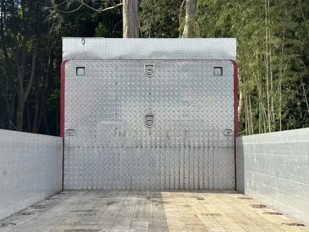 いすゞ フォワード 中型/増トン 平ボディ アルミブロック エアサスの中古トラック画像7