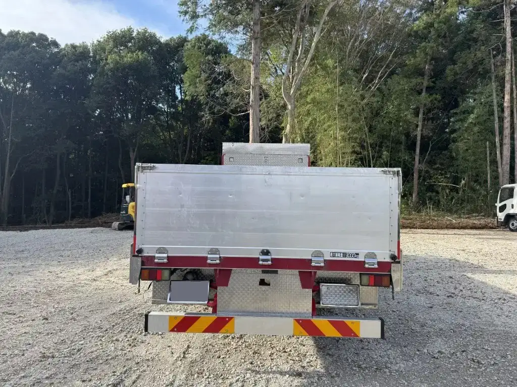 いすゞ フォワード 中型/増トン 平ボディ アルミブロック エアサスの中古トラック画像4