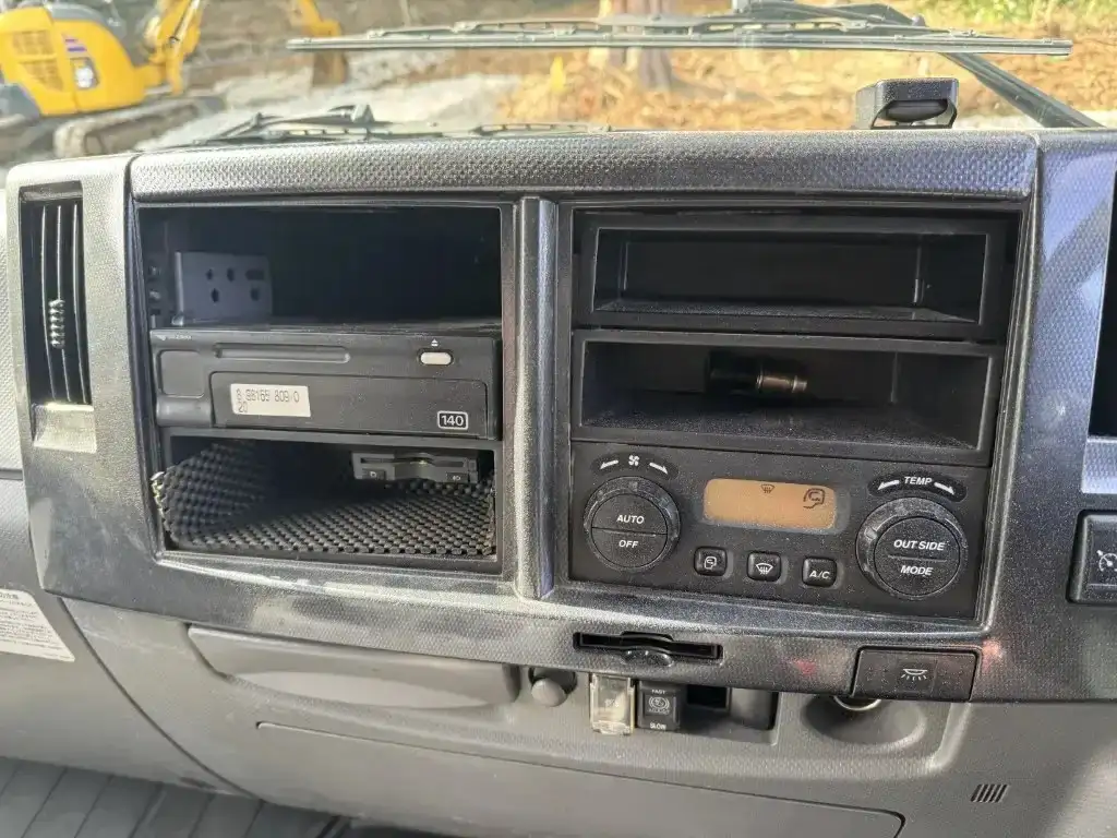 いすゞ フォワード 中型/増トン 平ボディ アルミブロック エアサスの中古トラック画像14