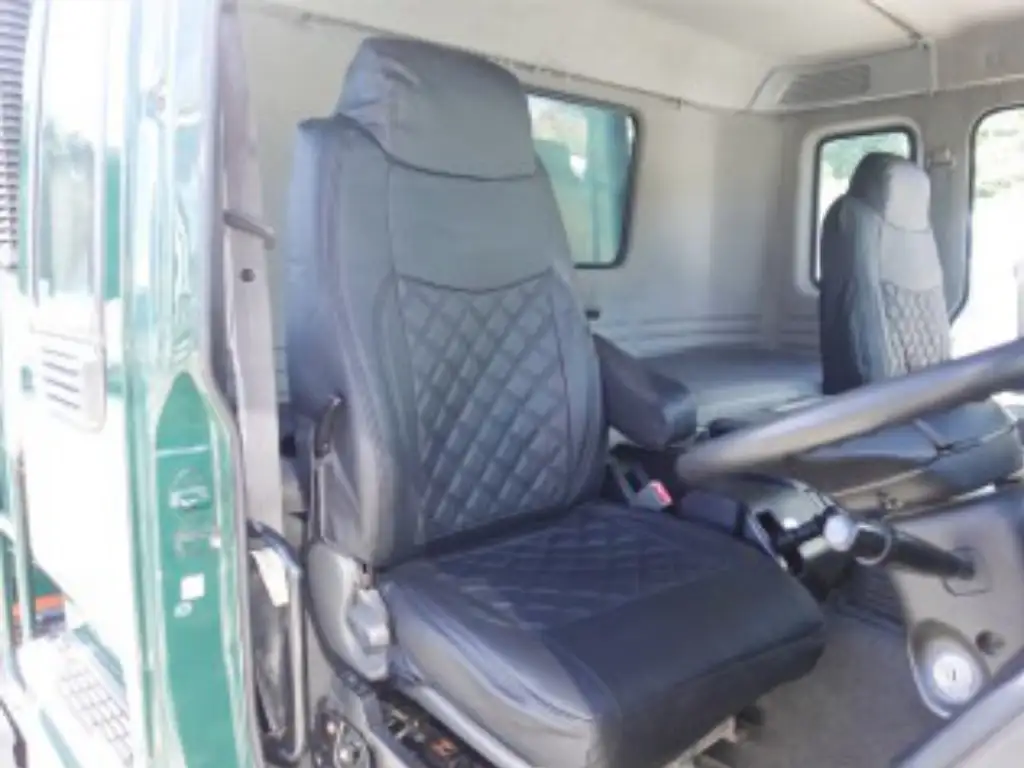 いすゞ ギガ 大型 ダンプ コボレーン ベッドの中古トラック画像10