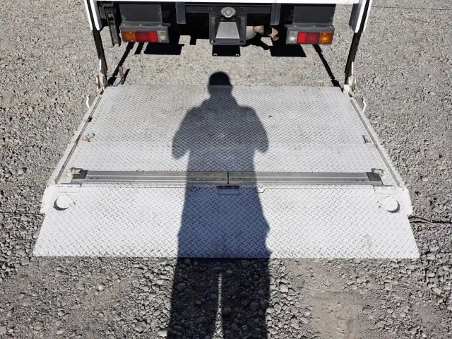 三菱 キャンター 小型 冷凍冷蔵 低温 パワーゲートの中古トラック画像11