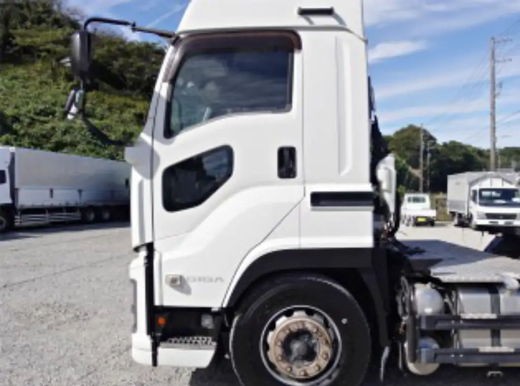 いすゞ ギガ 大型 トラクター ハイルーフ 1デフの中古トラック画像12