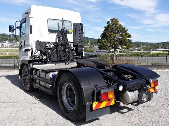 いすゞ ギガ 大型 トラクター ハイルーフ 1デフの中古トラック画像6