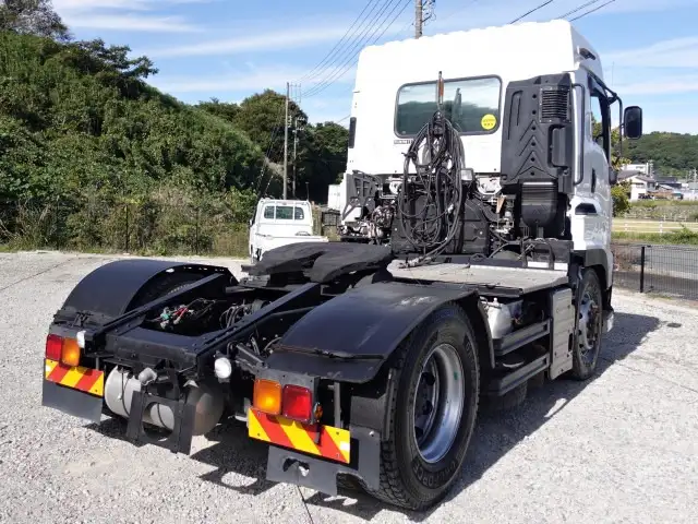 いすゞ ギガ 大型 トラクター ハイルーフ 1デフの中古トラック画像4