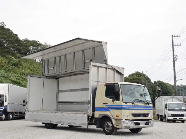 三菱 ファイター 中型/増トン ウイング ベッド TKG-FK61F の中古トラック【車両No.200585】